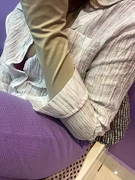 Curvy_Ambika's cam snapshot