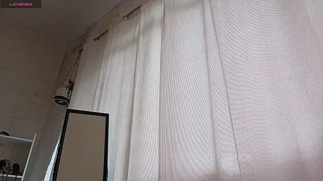 ShyColette live sex cam