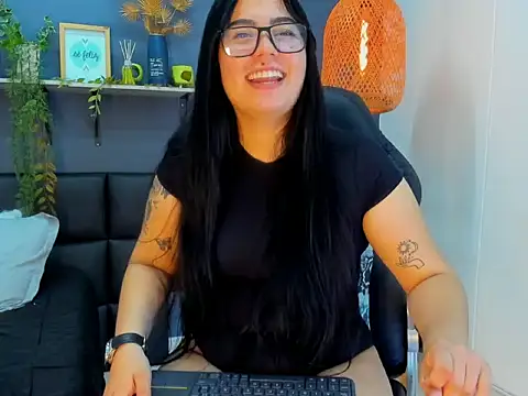 eliza_pink24's cam snapshot