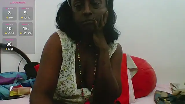 mamakarma1403's cam snapshot