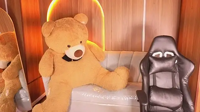 Alina_b_'s cam snapshot