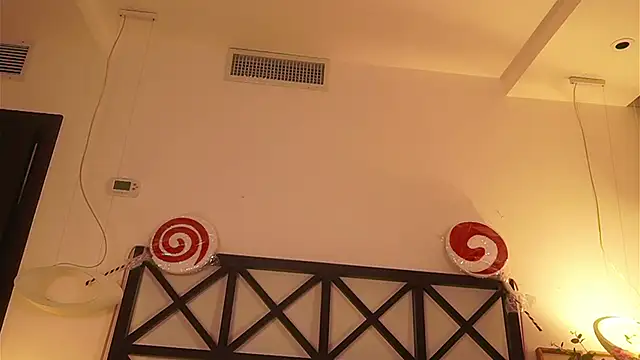 LunaMystyque live sex cam