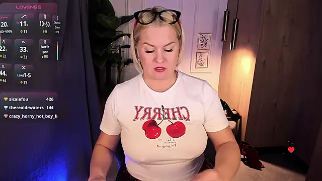 YolandaKiss's cam snapshot