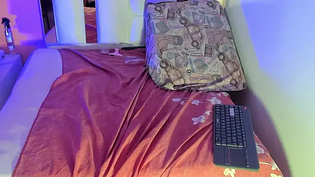 Alanna_hot3 live sex cam