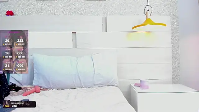 Moonanggel live sex cam