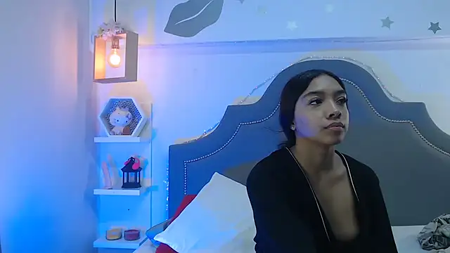 pocahontamoon's cam snapshot