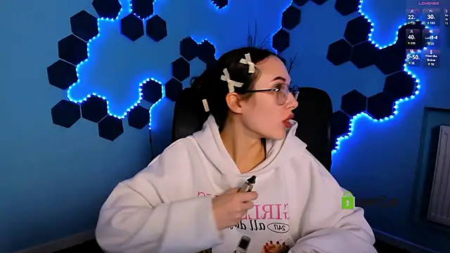 nikole_kitt's cam snapshot