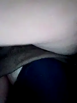 quynhbupbe11's cam snapshot