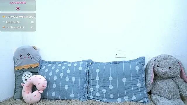 petite_paola live sex cam