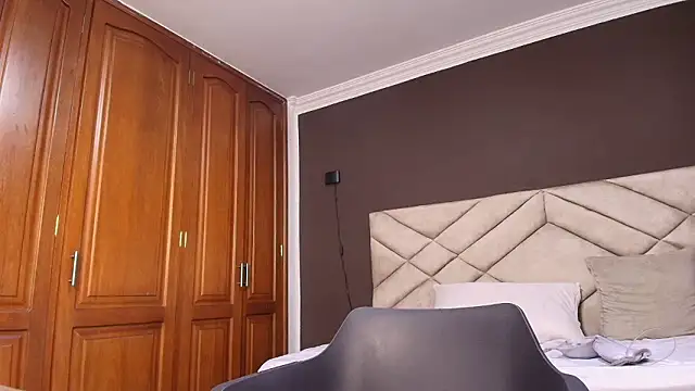 Laracooper_'s cam snapshot