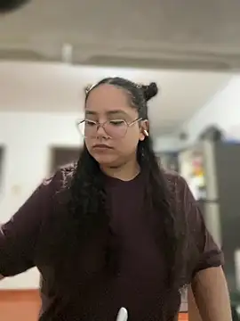 CurlyGirl_1 live sex cam