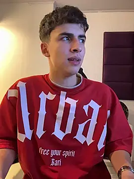 AdrianRinaldi's cam snapshot