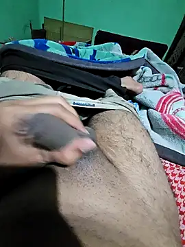 ItsBull88's cam snapshot