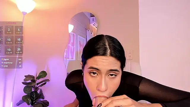 AshleeyDiamonds's cam snapshot