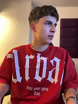 AdrianRinaldi's cam snapshot