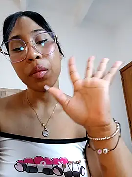 KarlieMoore's cam snapshot