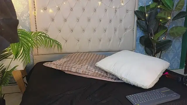 Blakee_Blossom's cam snapshot