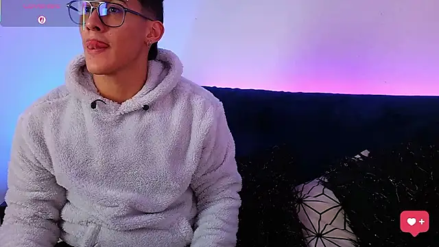 SalvadorFit's cam snapshot