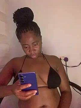 MISSMAYSROOM's cam snapshot