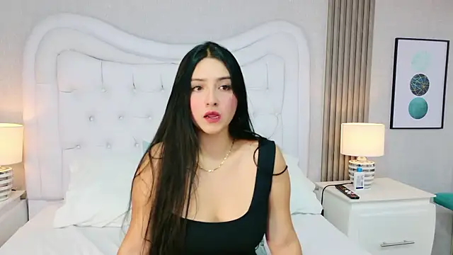 BellaFoox's cam snapshot