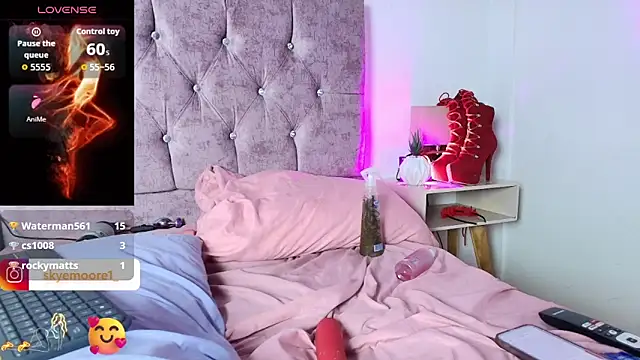 Skye_Moore's cam snapshot