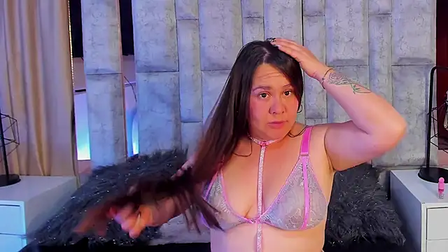 thyara_noa's cam snapshot