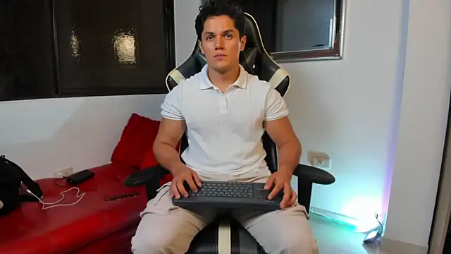 julian_wallace's cam snapshot