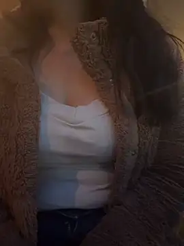 Alysson-- live sex cam