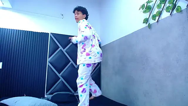 Dogan_Renzo0's cam snapshot