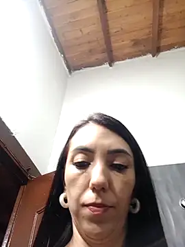 LunaZambrano live sex cam