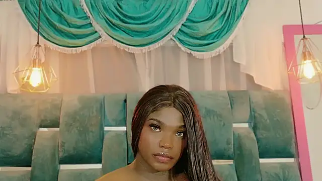 LuisaHottxx live sex cam