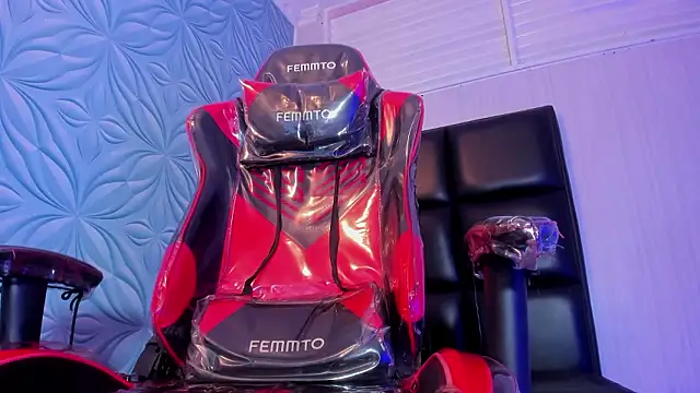 Milk_max_18 live sex cam