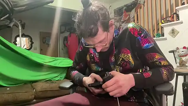 MasterDaddyCool's cam snapshot