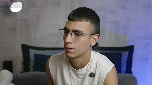 SymonPrince's cam snapshot