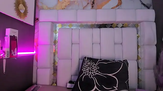 Natasha-Adams's cam snapshot