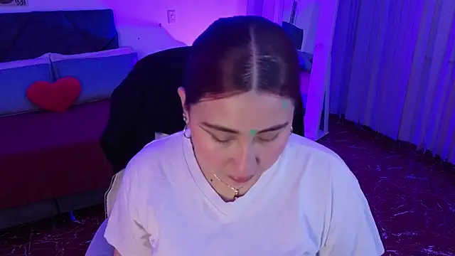 littlee_red's cam snapshot