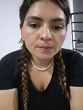 RosaliaVicky's cam snapshot