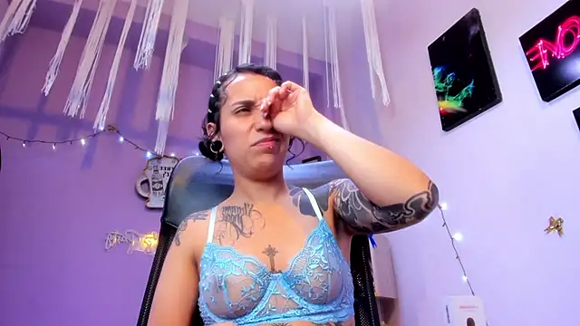 StaceyLeee's cam snapshot