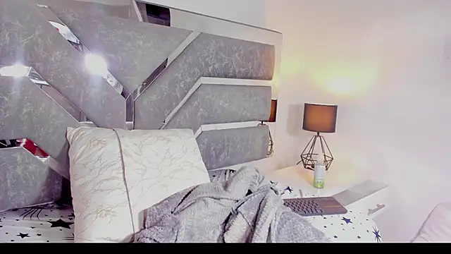 Slut_Milf_'s cam snapshot