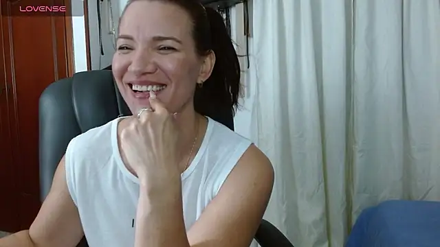 Scarlett_3X's cam snapshot