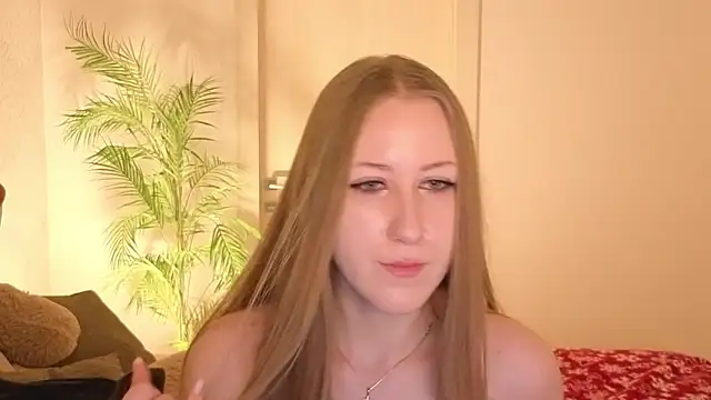 CassieReborn's cam snapshot