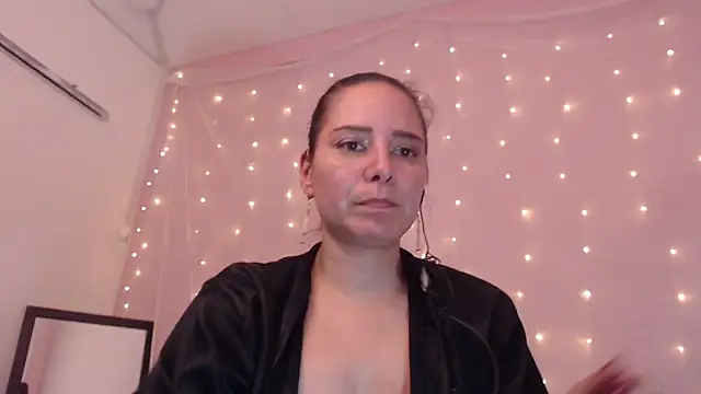 camila_delarosa's cam snapshot