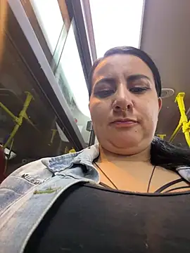 Abril_Luv live sex cam