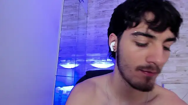 Emir_Ozan_ live sex cam