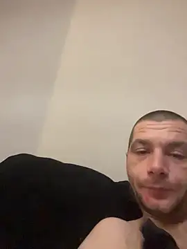 Kinkycouple142 live sex cam