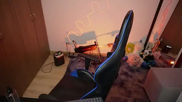 tay_ler3 live sex cam