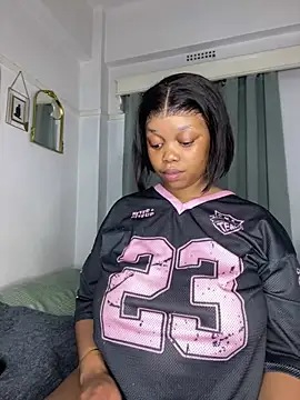 Queen_Tee23's cam snapshot