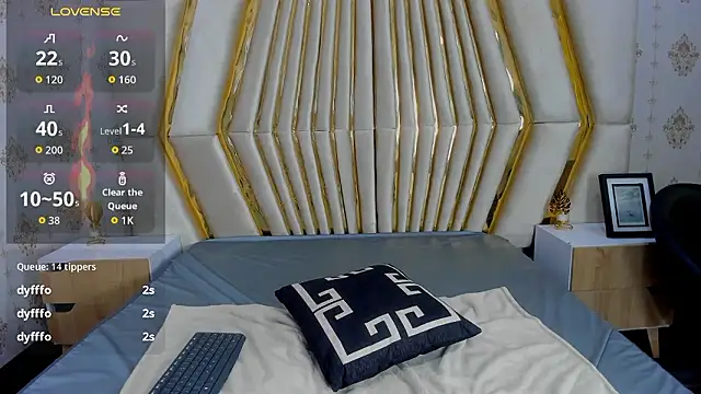 DoveMullerr2's cam snapshot