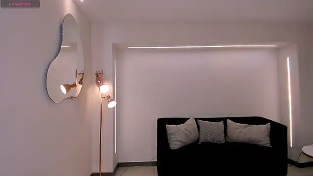 NiaSalvatore's cam snapshot