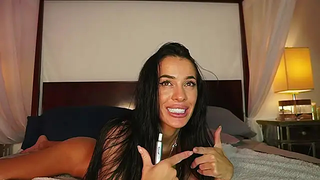 Katyerave live sex cam